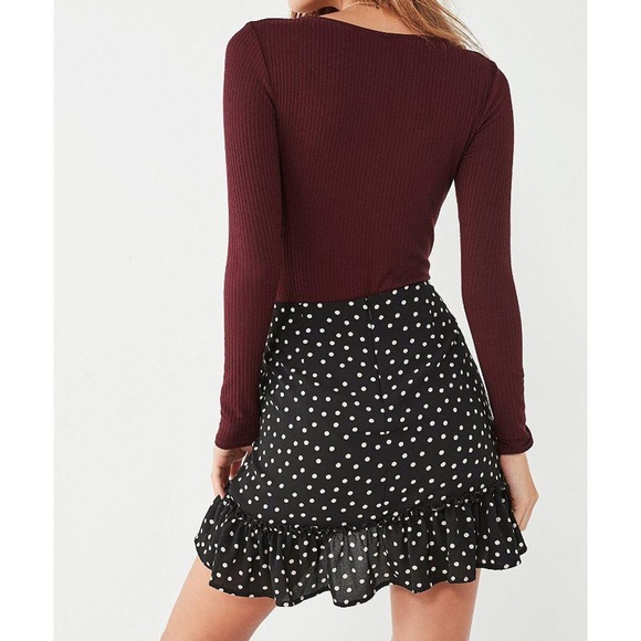URBAN OUTFITTERS | Polka Dot Ruffle Mini Sz M - Picture 2 of 6